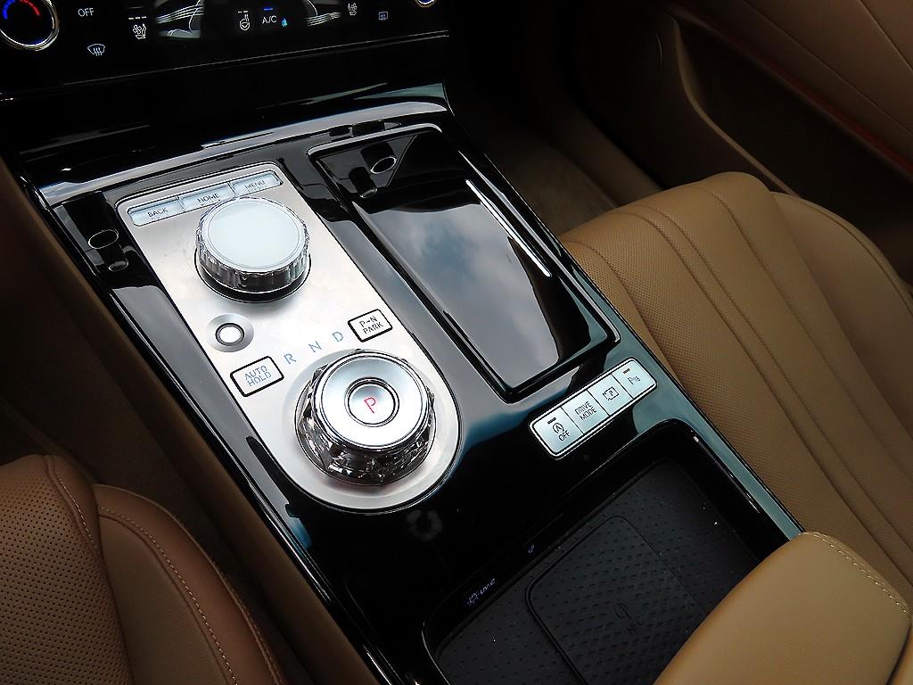 Genesis G80 - Vista 10