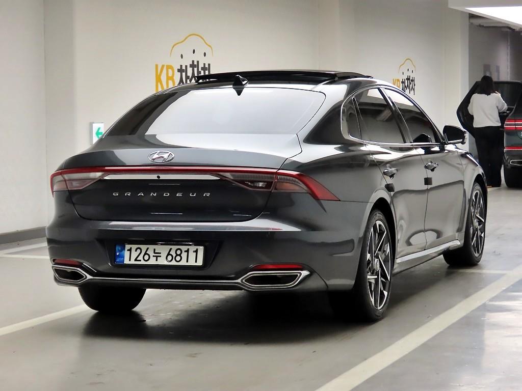 HYUNDAI Grandeur - Vista 4