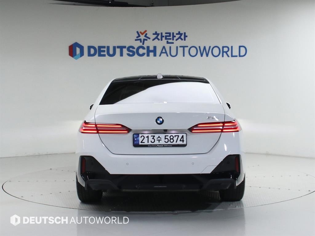 BMW 5 Series - Vista 4