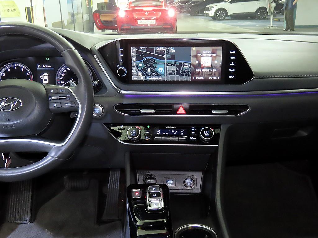 HYUNDAI Sonata - Vista 11