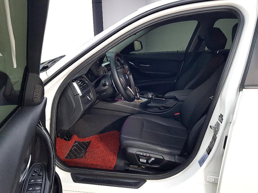 BMW 3 series - Vista 8