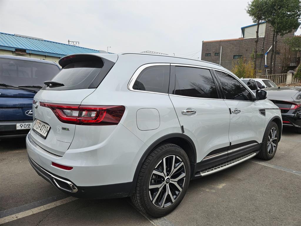 SAMSUNG QM6 - Vista 4