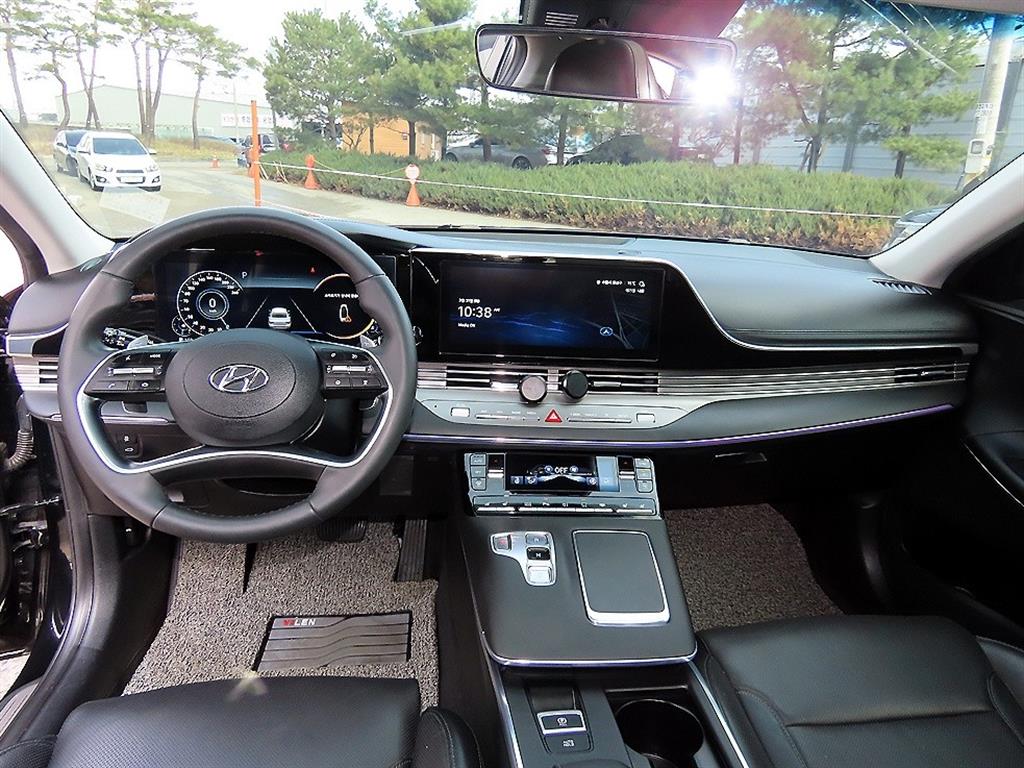 HYUNDAI Grandeur - Vista 7