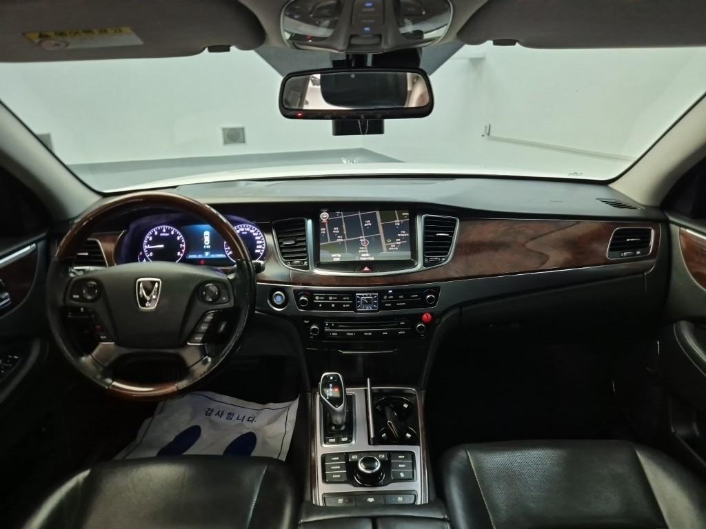 HYUNDAI Equus - Vista 7