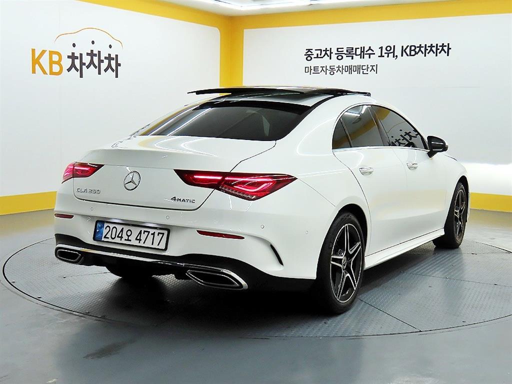 Mercedes Benz CLA Class - Vista 4