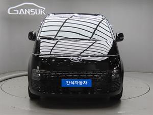 HYUNDAI Staria - Vista 2