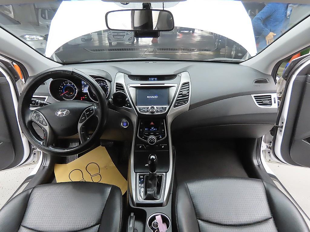 HYUNDAI Avante 2014 Blanco - Importación desde Corea - HF Imports Iquique - Foto 8