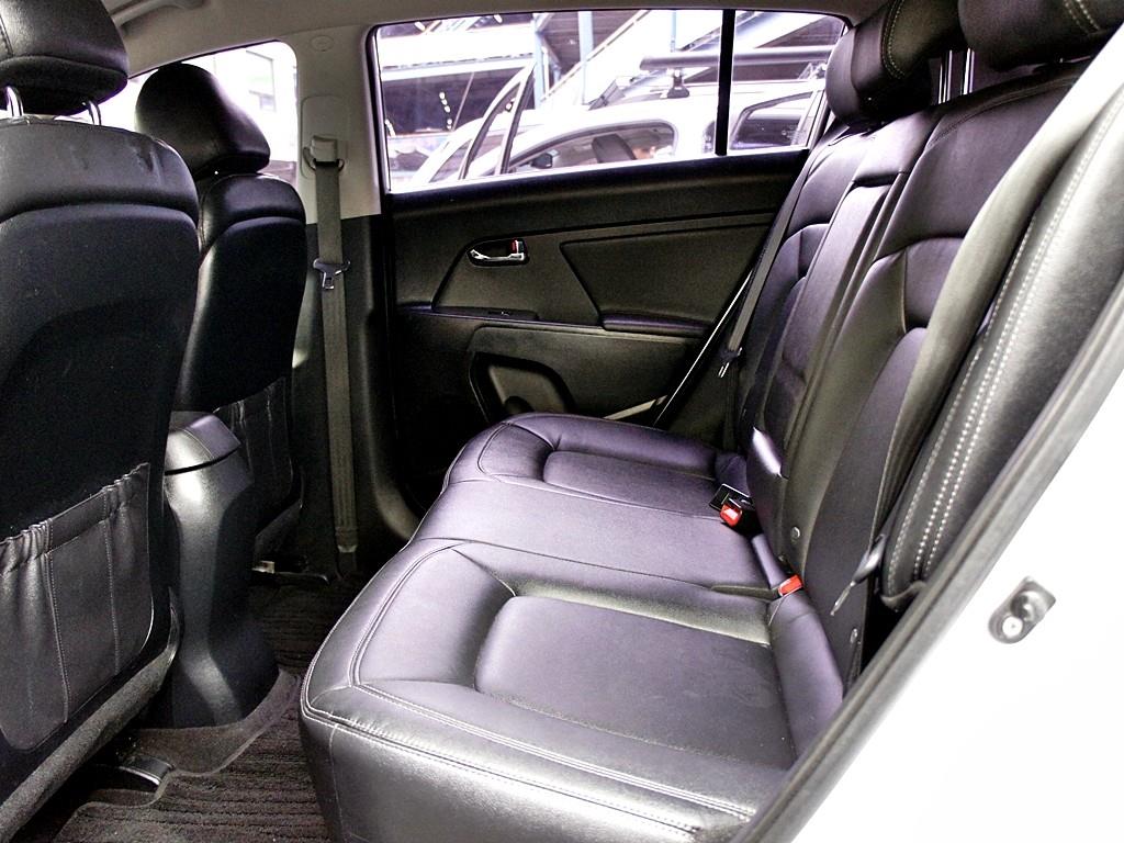 KIA Sportage - Vista 11