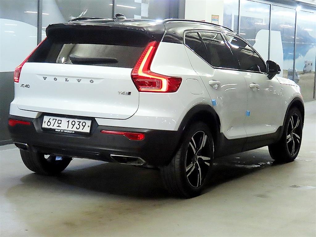 Volvo XC40 - Vista 4