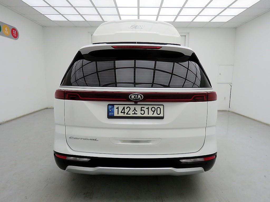 KIA Carnival - Vista 3