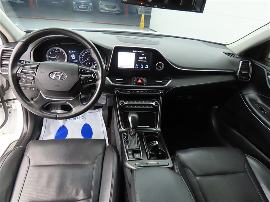 HYUNDAI Grandeur - Vista 7