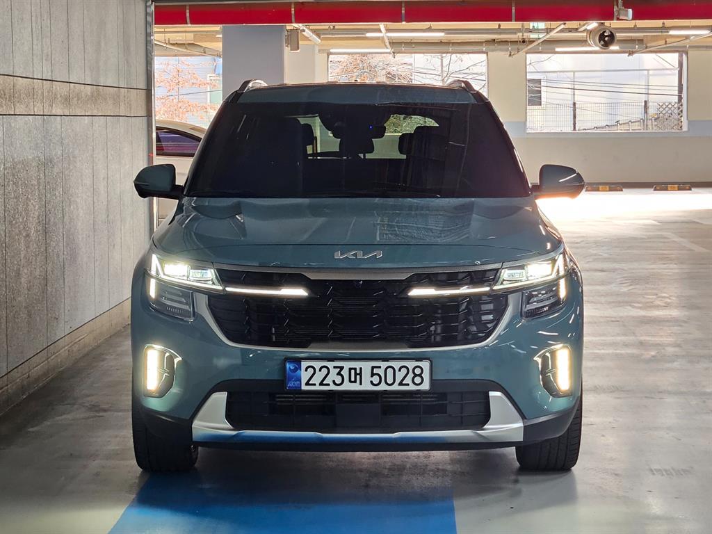 KIA Seltos - Vista 3