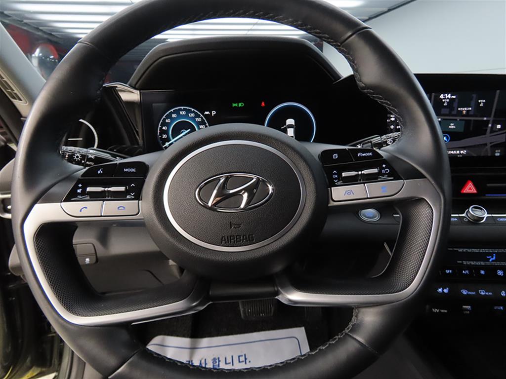 HYUNDAI Avante - Vista 8