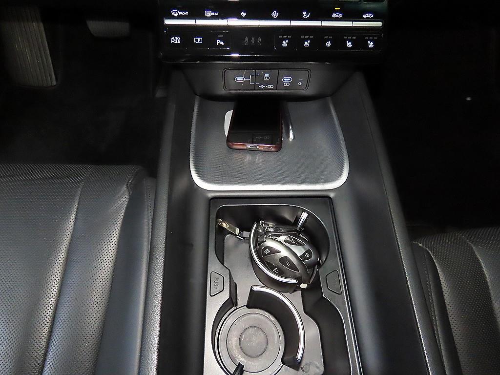 HYUNDAI Grandeur - Vista 12