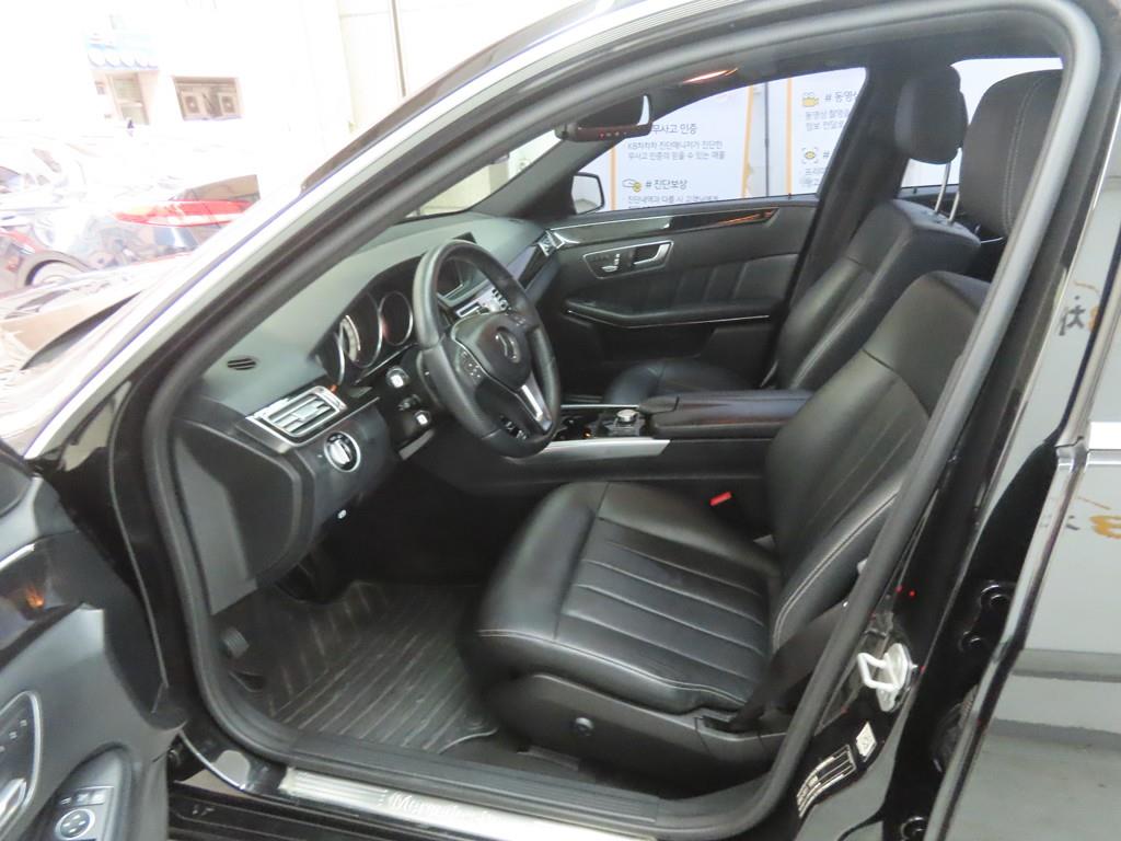 Mercedes Benz E class - Vista 5