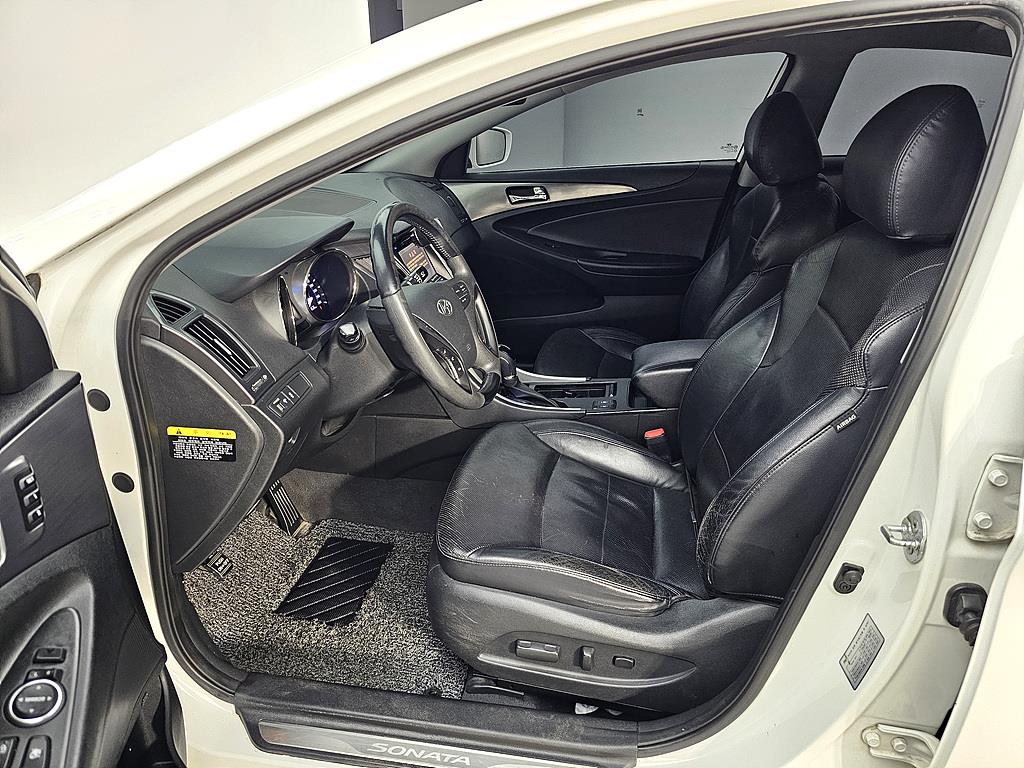 HYUNDAI Sonata - Vista 8