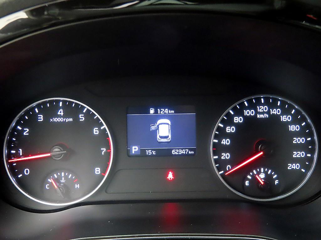 KIA Seltos - Vista 8