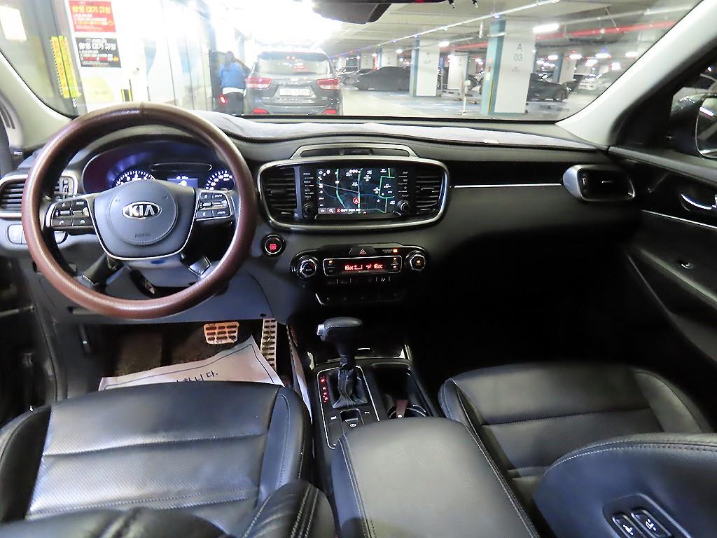 KIA Sorento - Vista 10