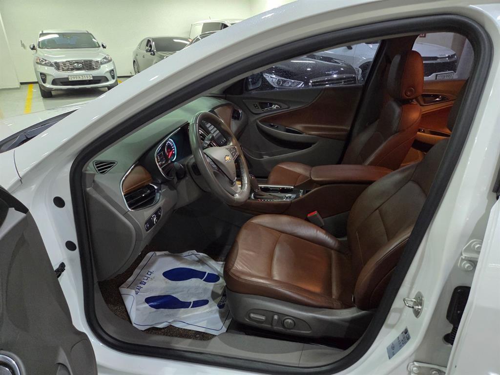 Chevrolet Malibu - Vista 6