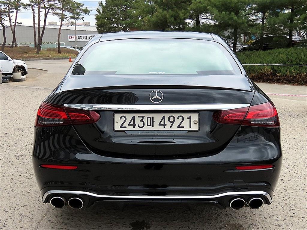 Mercedes Benz E class - Vista 4