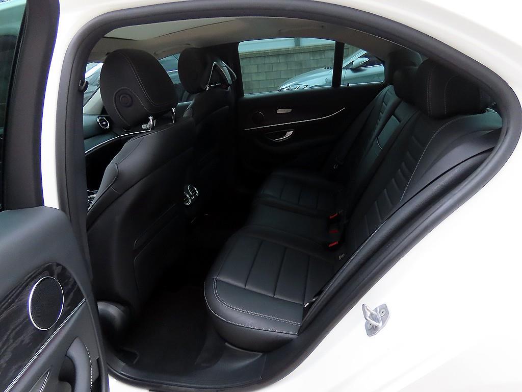 Mercedes Benz E class - Vista 6