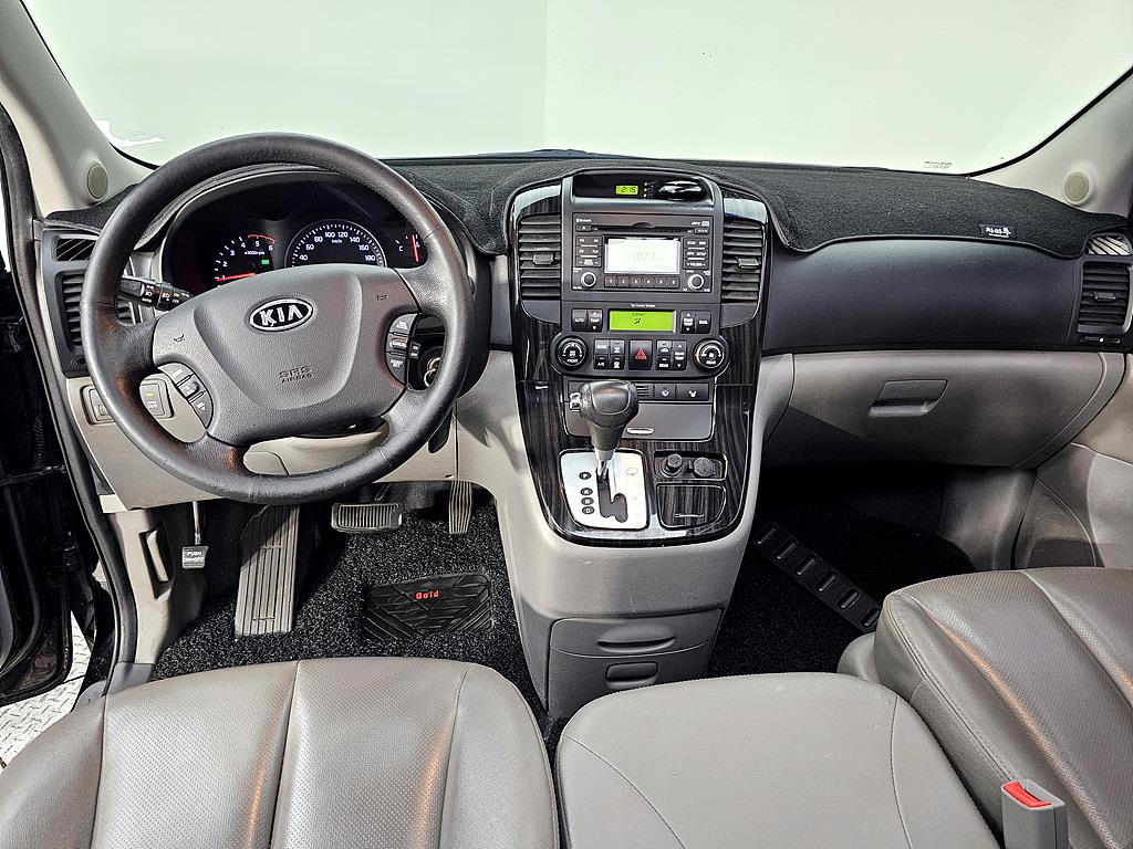 KIA Carnival - Vista 5