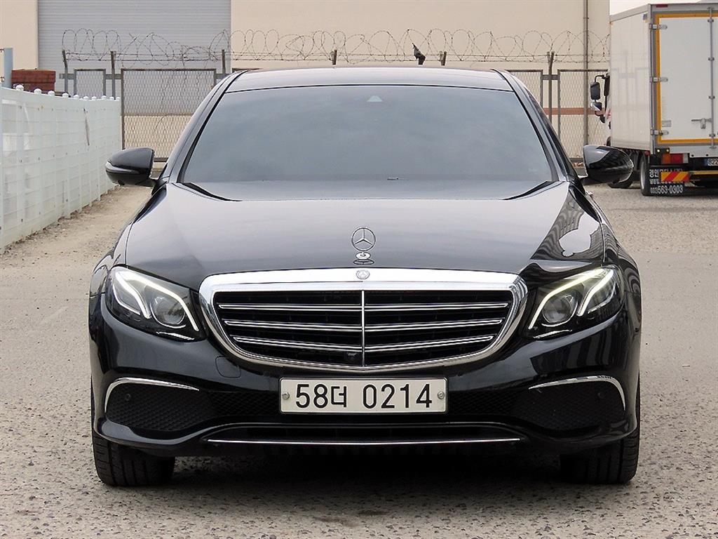 Mercedes Benz E class 2017 Negro - Importación desde Corea - HF Imports Iquique - Foto 1