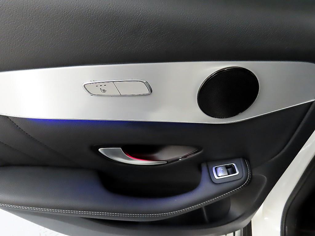 Mercedes Benz GLC Class - Vista 12