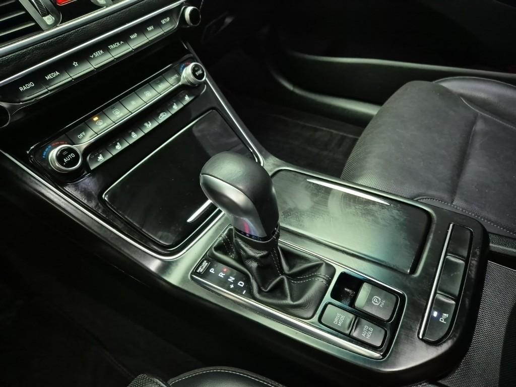 HYUNDAI Grandeur - Vista 8