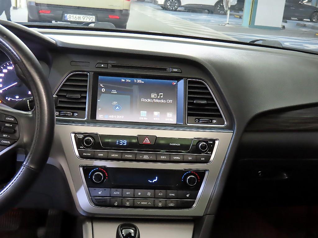 HYUNDAI Sonata - Vista 11