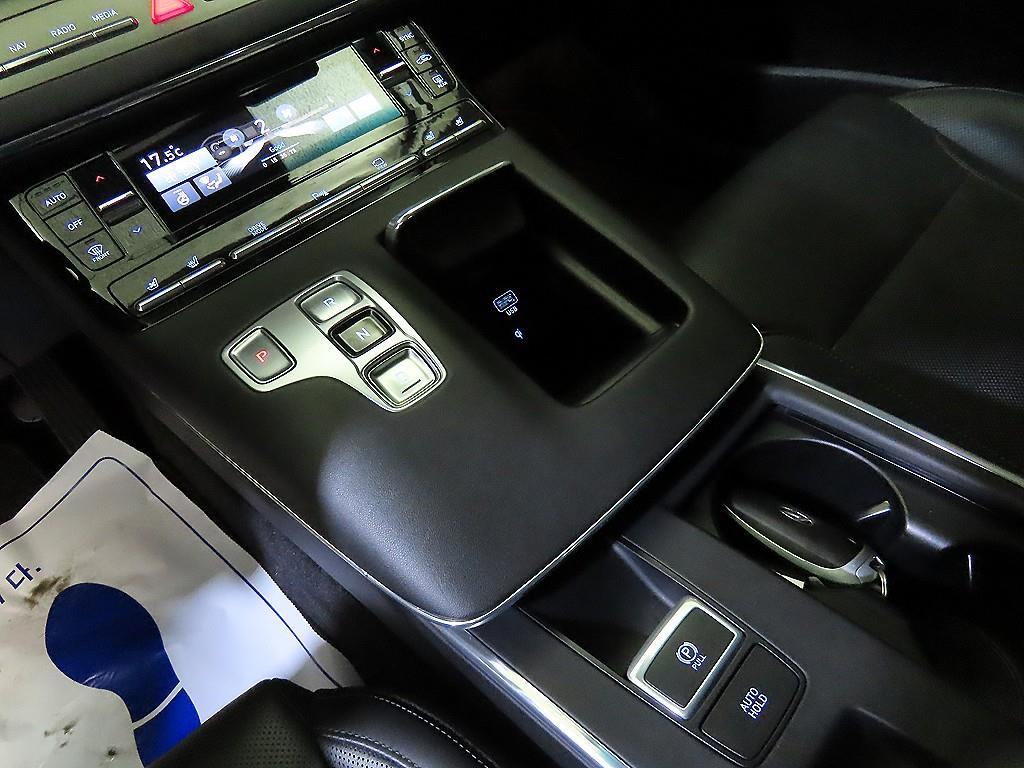 HYUNDAI Grandeur - Vista 12