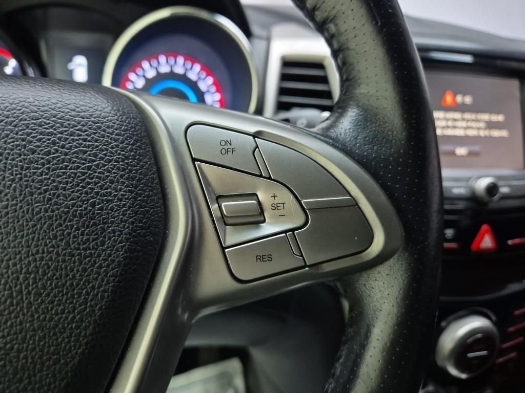 Ssangyong Tivoli - Vista 12