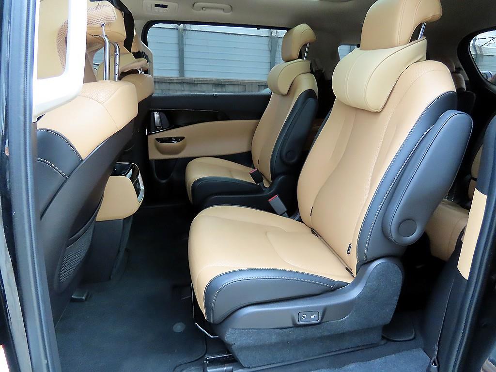 KIA Carnival - Vista 6