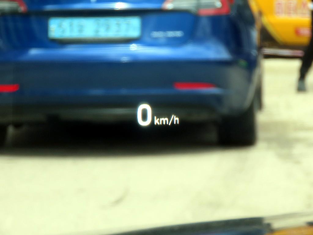 Genesis EQ900 - Vista 11