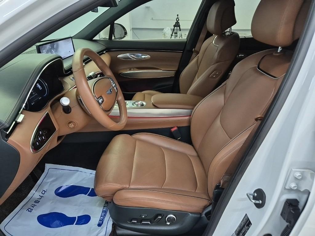 Genesis GV70 - Vista 11