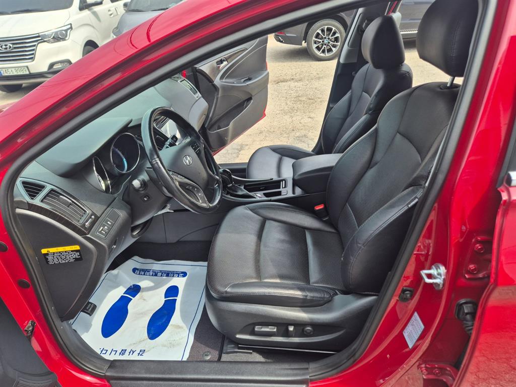 HYUNDAI Sonata - Vista 9