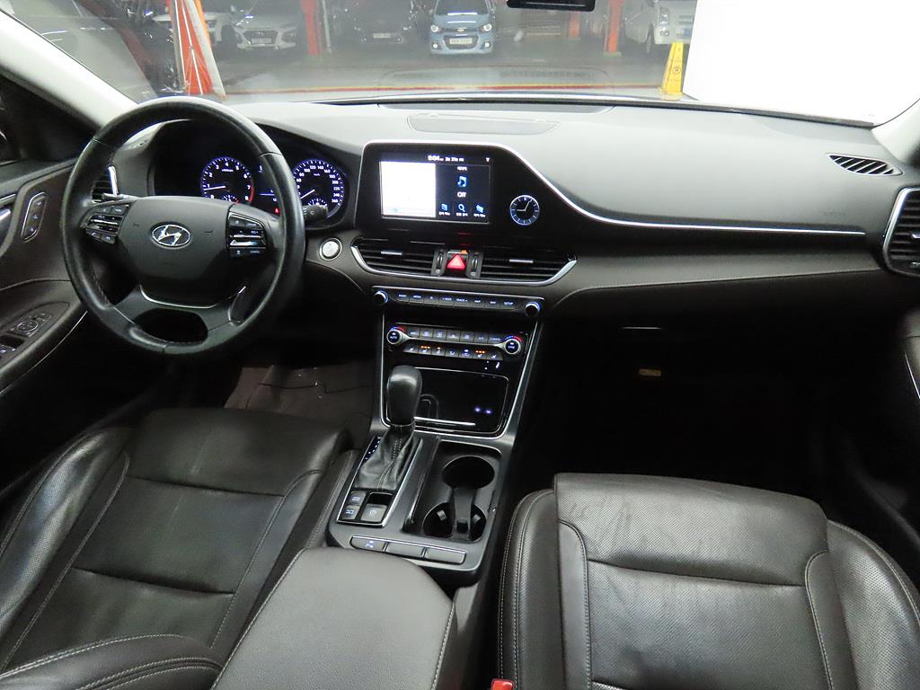 HYUNDAI Grandeur - Vista 5