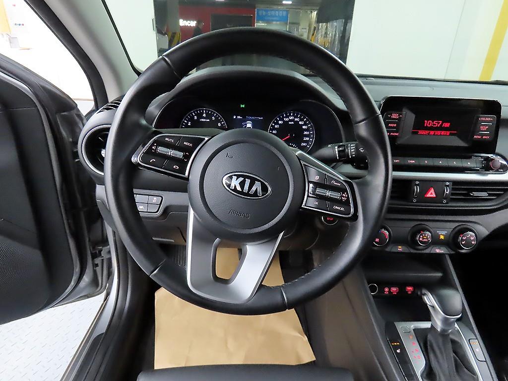 KIA K3 - Vista 9
