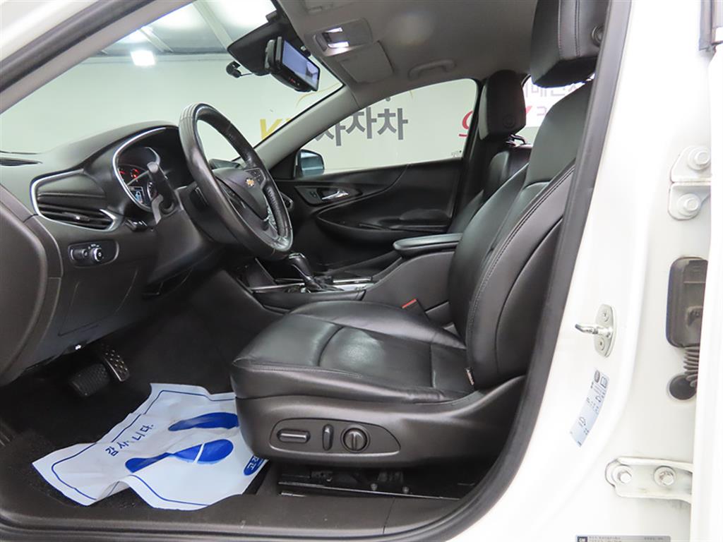 Chevrolet Malibu - Vista 5