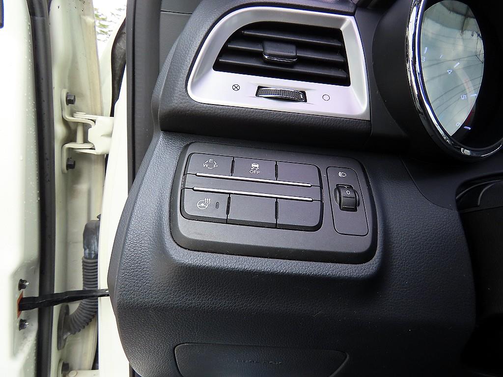 Ssangyong Tivoli - Vista 12