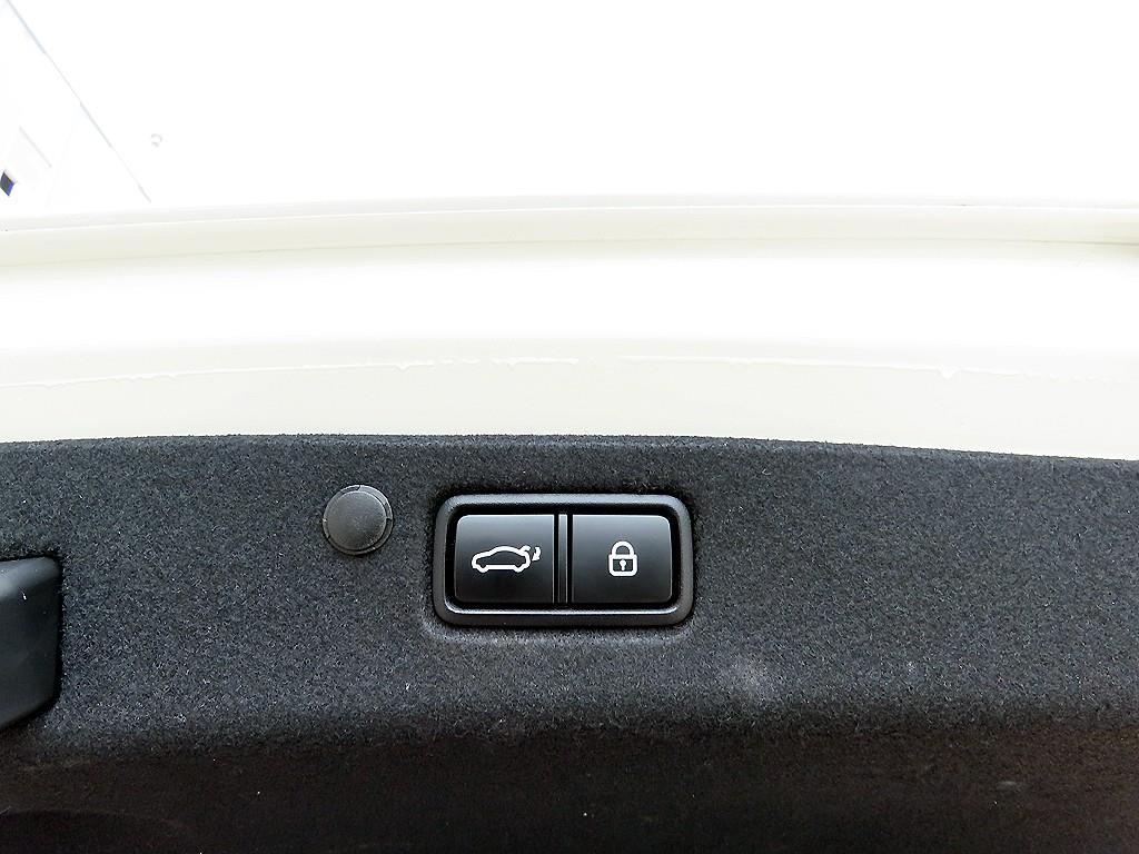 HYUNDAI Grandeur 2022 Blanco - Importación desde Corea - HF Imports Iquique - Foto 16