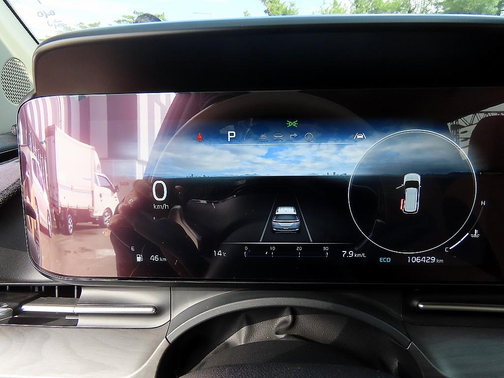 KIA Carnival - Vista 10