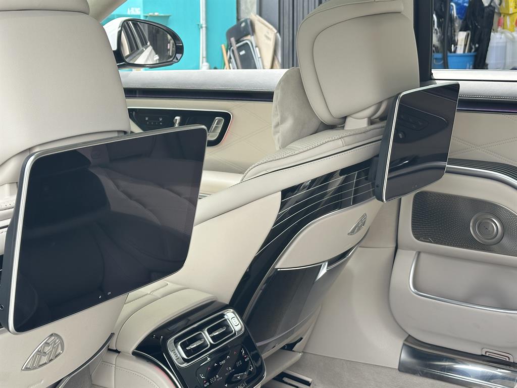 Mercedes Benz S Class - Vista 10