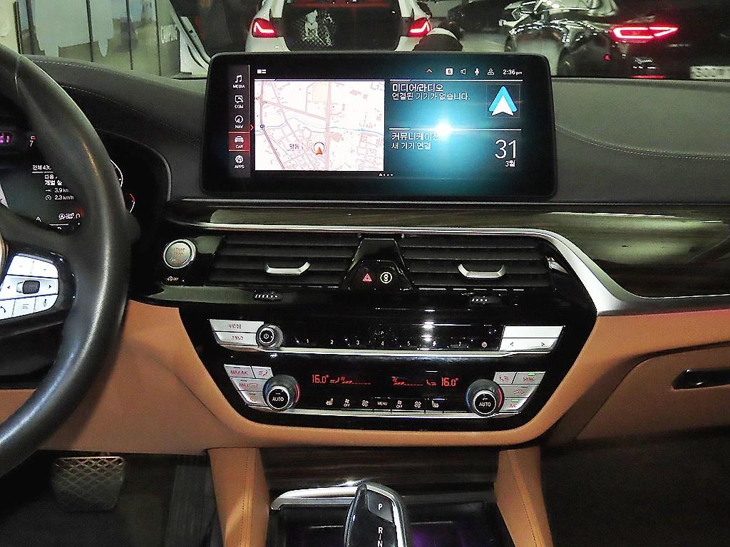 BMW 5 Series - Vista 11