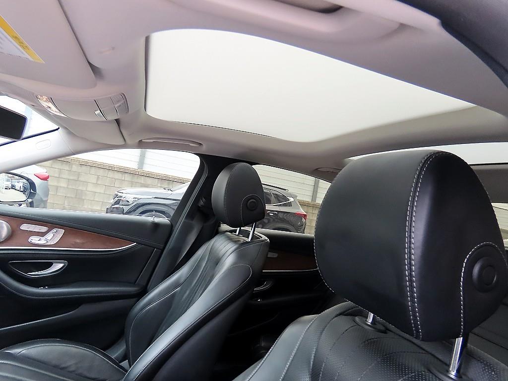 Mercedes Benz E class 2017 Negro - Importación desde Corea - HF Imports Iquique - Foto 17