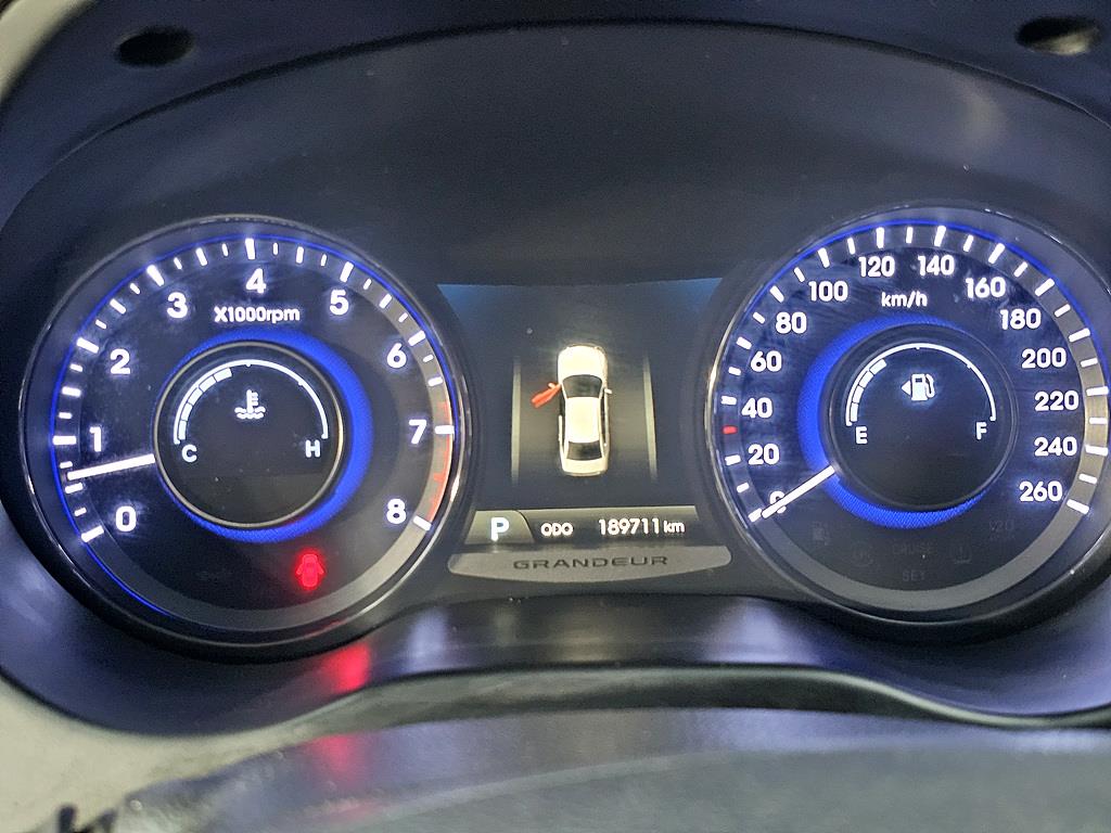 HYUNDAI Grandeur - Vista 7