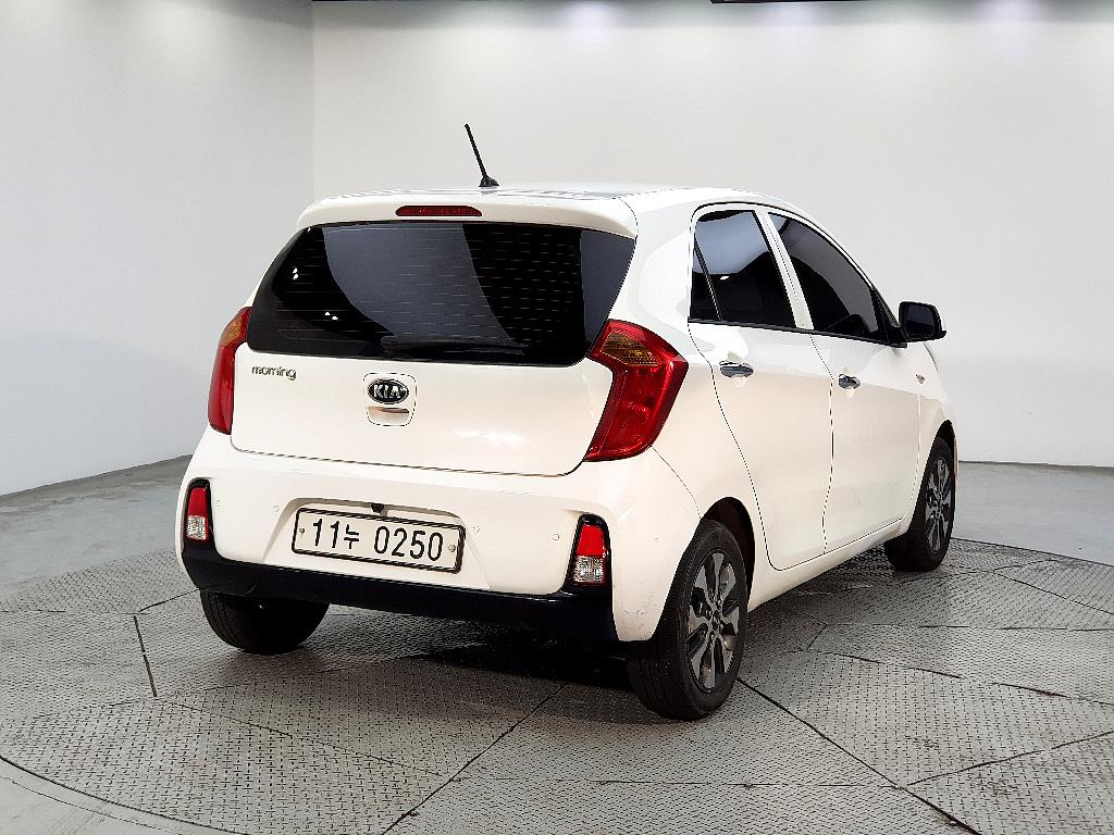 KIA Morning - Vista 4