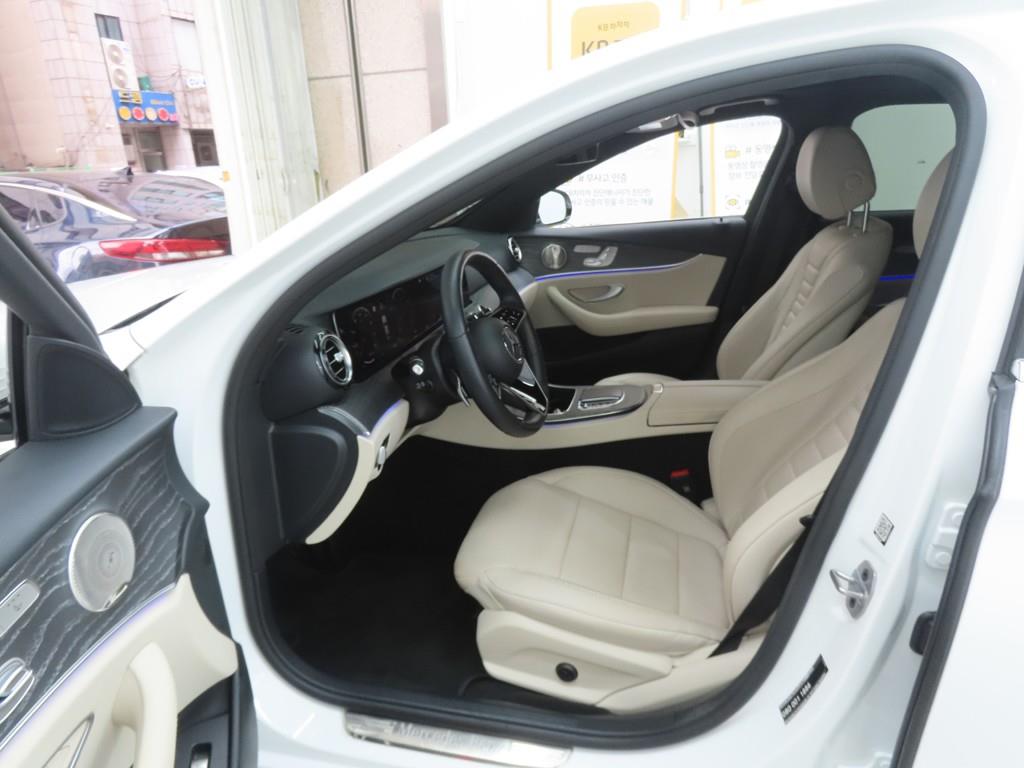 Mercedes Benz E class - Vista 5