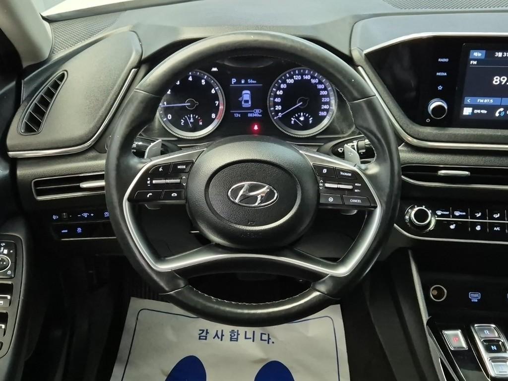 HYUNDAI Sonata - Vista 9