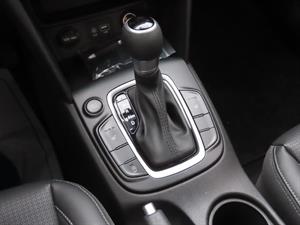 HYUNDAI Kona - Vista 12